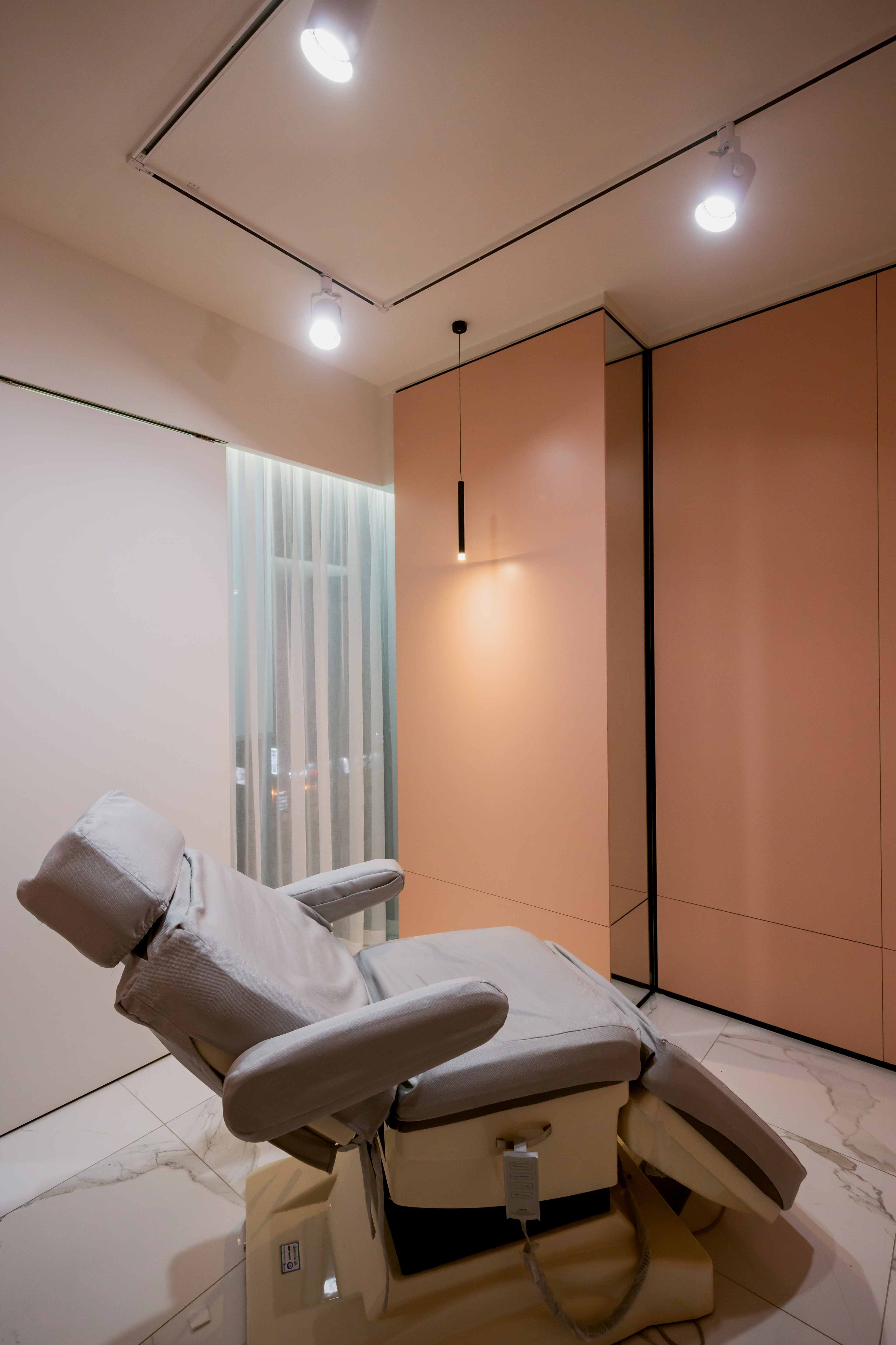 Klim -Hongdae Clinic thumb 2
