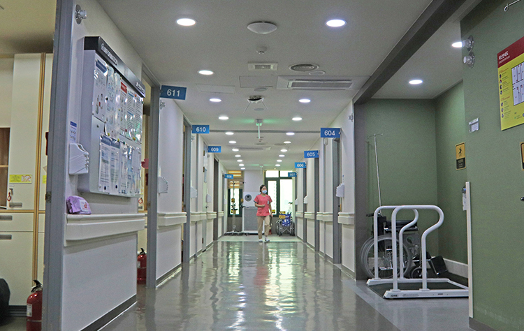 HanGil Eye Hospital thumb 6