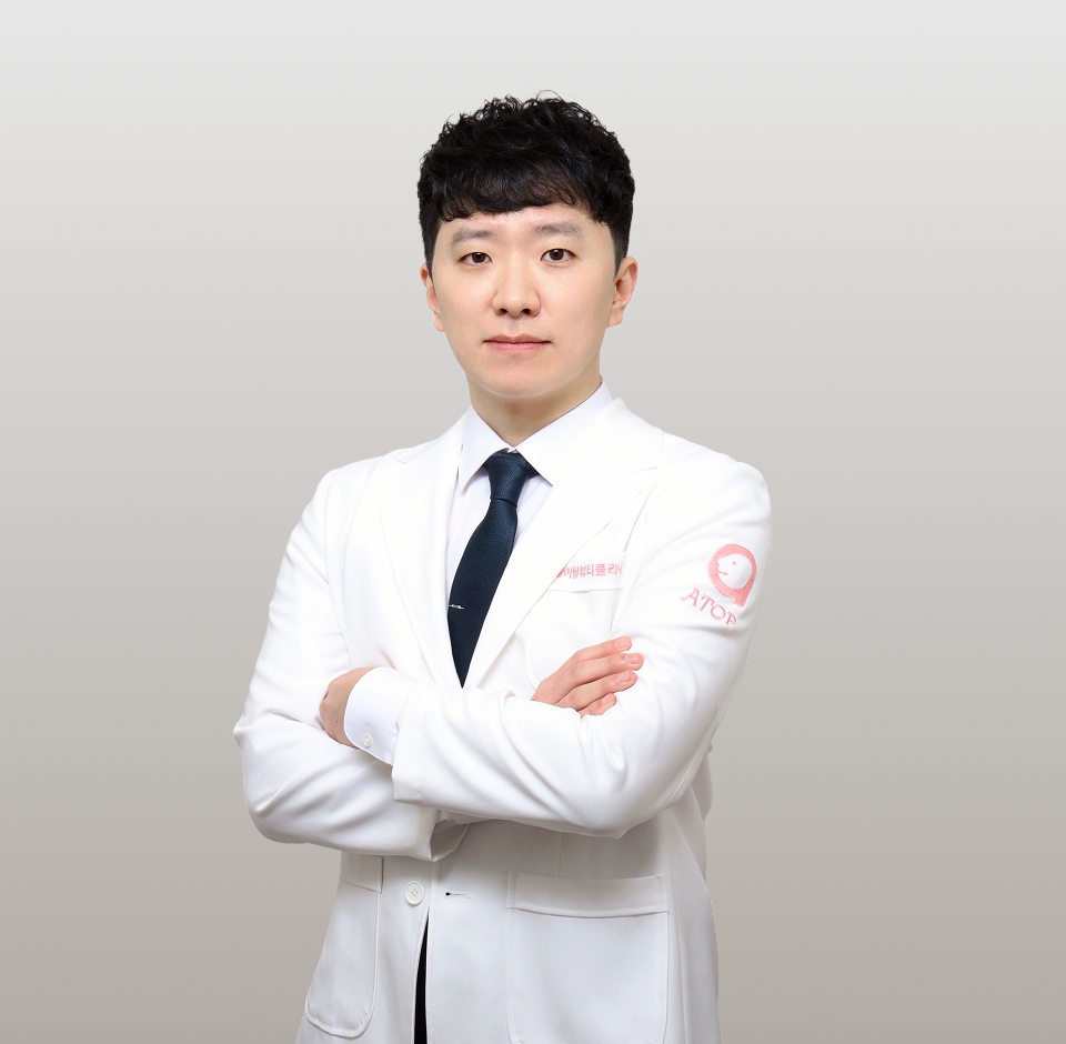 Dr. Hong Jun-sik