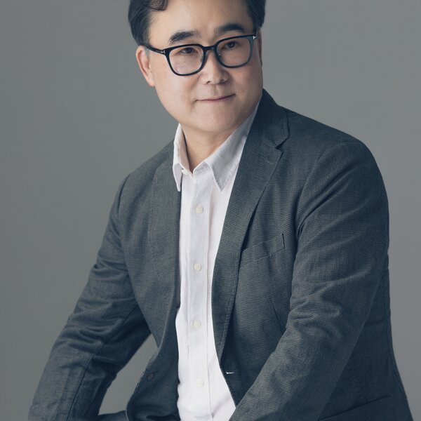Dr. Hyun Kyung-chul